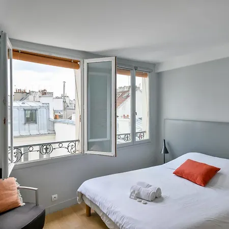 Stunning One-bedroom, Marais - Place Des Vosges Appartement Parijs