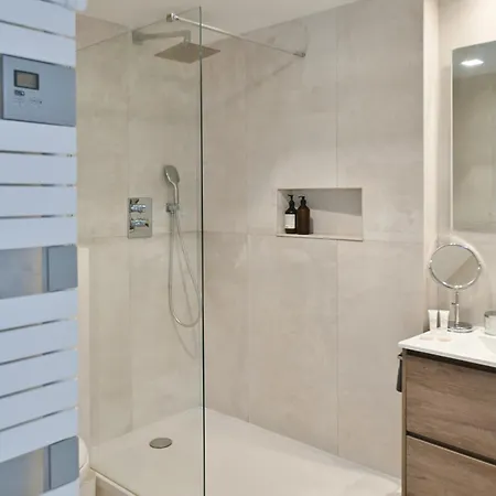 Stunning One-bedroom, Marais - Place Des Vosges *