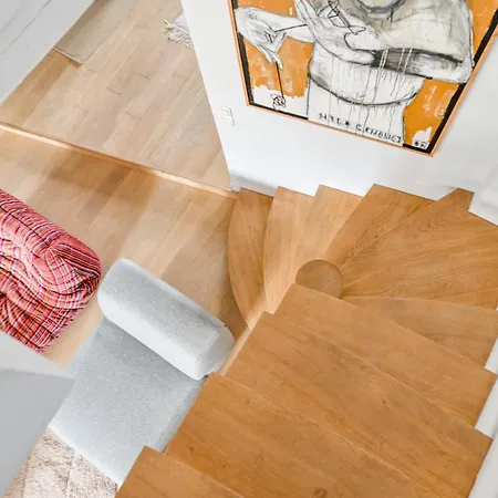 Stunning One-bedroom, Marais - Place Des Vosges Parijs